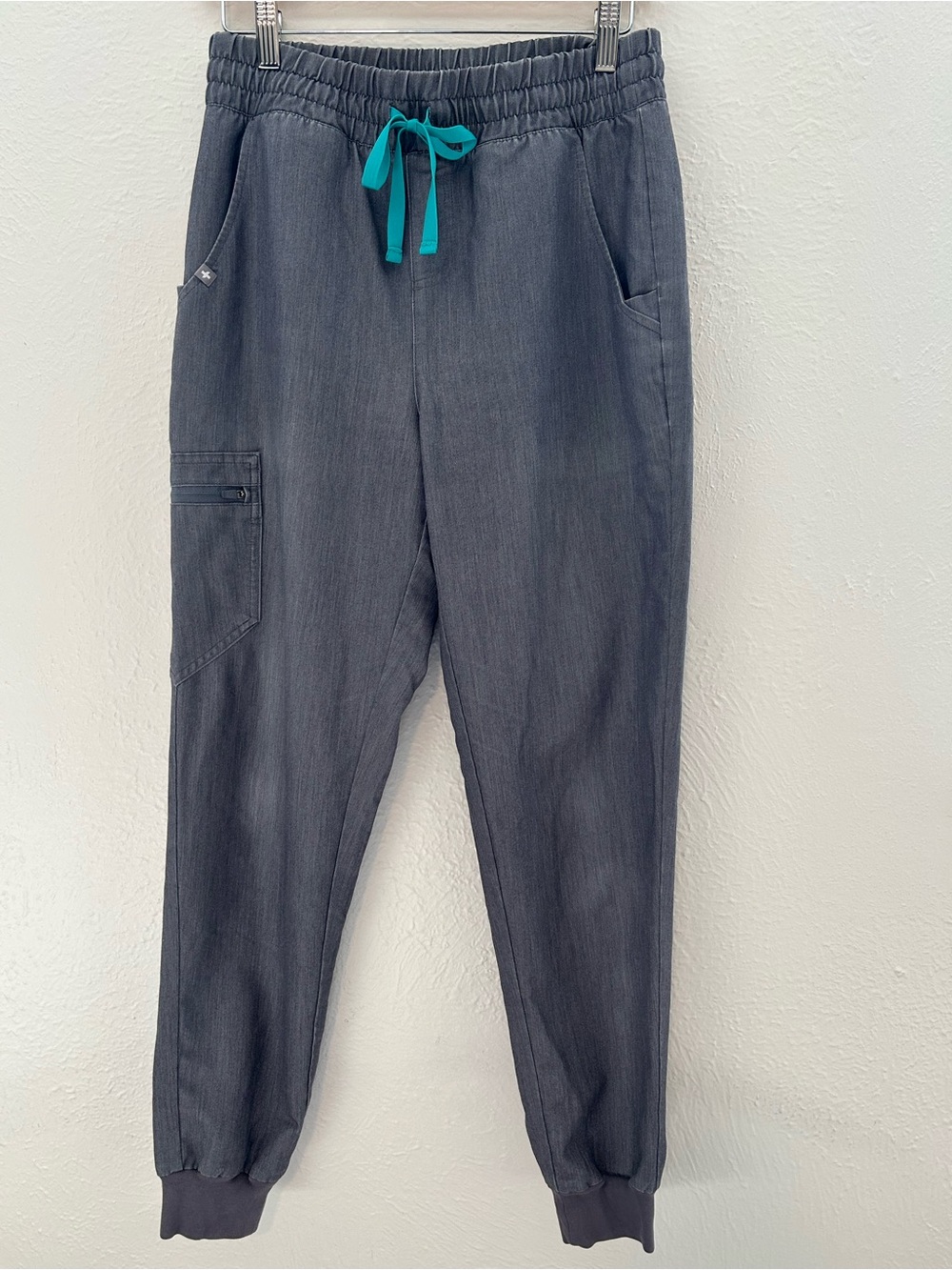 Figs Women’s Charcoal Gray Jogger Scrub Pants Size Small Healthcare Medical